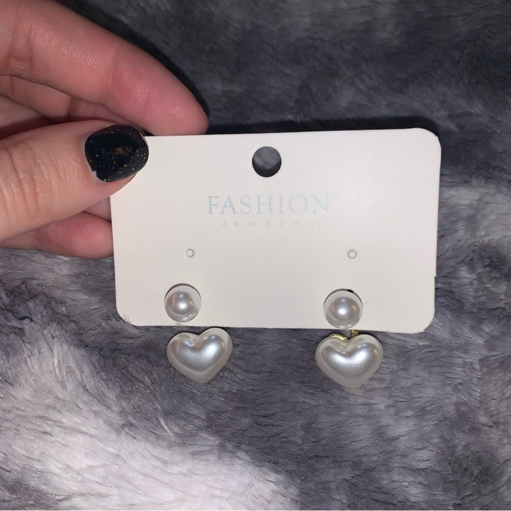 Heart Shapped Pearl Earring Set